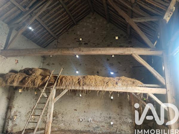 Immeuble à vendre 305 m² Voisines