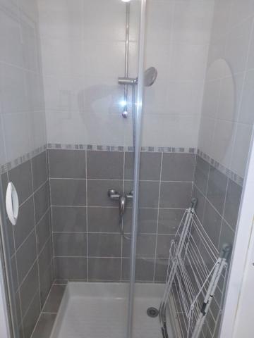 A LOUER APPARTEMENT 2 PIECES MEUBLE A LA ROCHELLE VIEUX PORT