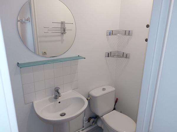 A LOUER APPARTEMENT 2 PIECES MEUBLE A LA ROCHELLE VIEUX PORT