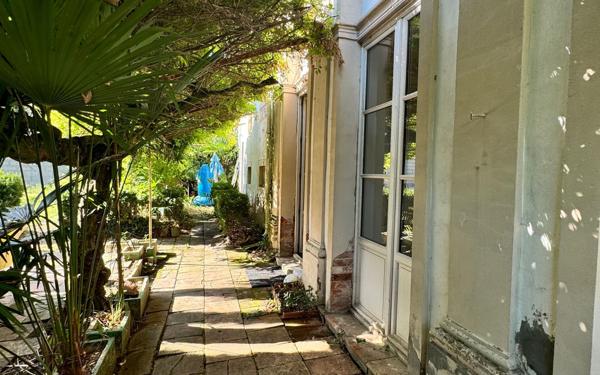 Maison à vendre    5 pièces •  Moissac