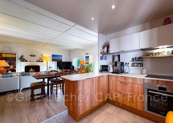 Dpt Alpes Maritimes (06), à vendre MOUGINS Village Maison 4 chambres