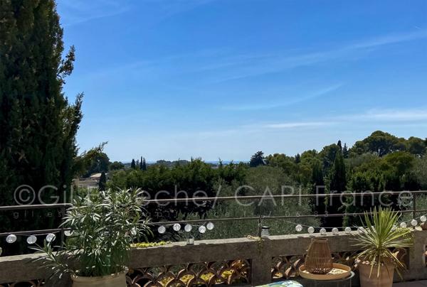 Dpt Alpes Maritimes (06), à vendre MOUGINS Village Maison 4 chambres