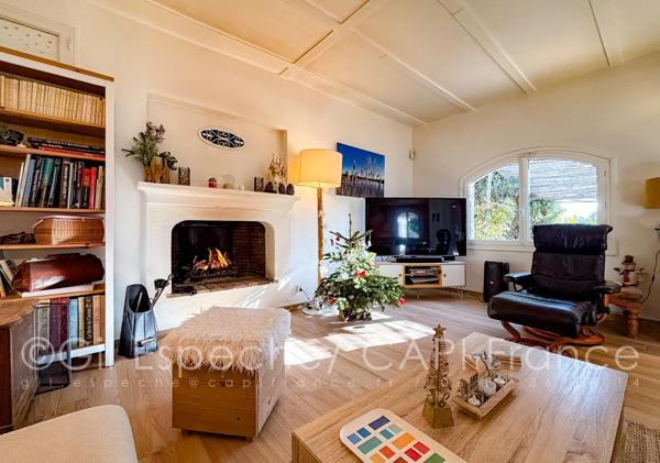 Dpt Alpes Maritimes (06), à vendre MOUGINS Village Maison 4 chambres