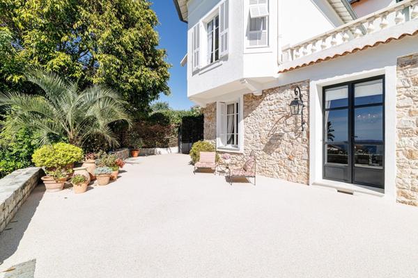Vente Maison de maître Nice 6 Pièces 198.83 m²