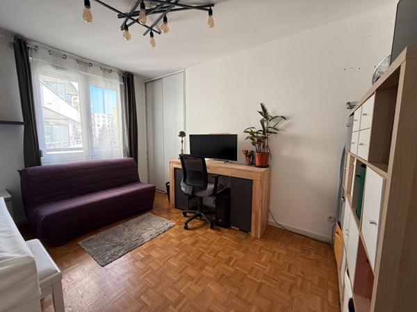 Appartement T3 Villeurbanne République 69100, balcon à vivre, cuisine équipée, garage, proche métro