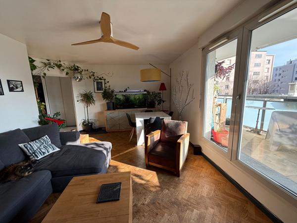 Appartement T3 Villeurbanne République 69100, balcon à vivre, cuisine équipée, garage, proche métro