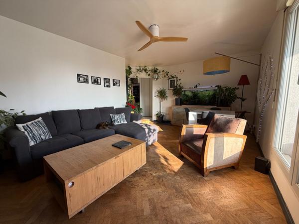 Appartement T3 Villeurbanne République 69100, balcon à vivre, cuisine équipée, garage, proche métro