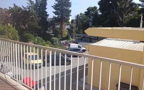 Appartement à vendre    3 pièces • 78 m2 Antibes