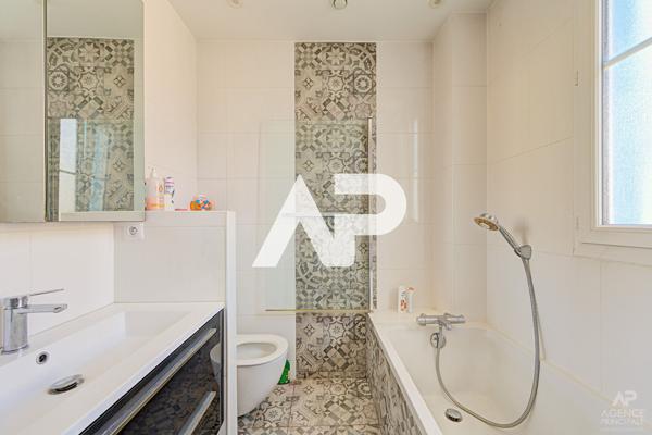 Maison Rueil Malmaison 7 pièce(s) 132 m2 850 000 € **  - Référence  20133