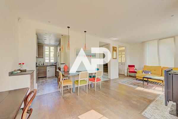 Maison Rueil Malmaison 7 pièce(s) 132 m2 850 000 € **  - Référence  20133