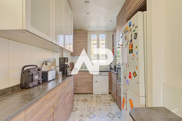 Maison Rueil Malmaison 7 pièce(s) 132 m2 850 000 € **  - Référence  20133