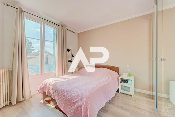 Maison Rueil Malmaison 7 pièce(s) 132 m2 850 000 € **  - Référence  20133