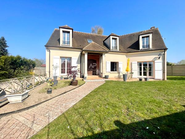 Maison Eragny Sur Oise 7 pièce(s) 220 m2 635 000 € **  - Référence  8296