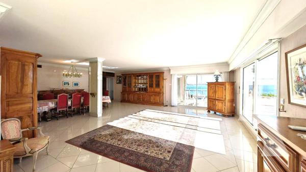 Appartement 7 pièces 245 m2
