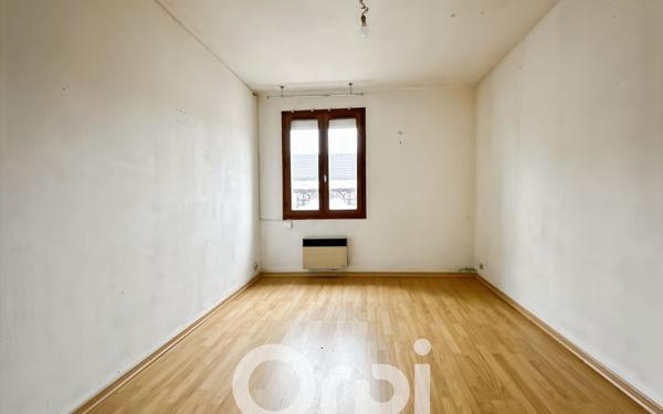 Immeuble à vendre    5 pièces • 97,50 m2 Mantes-la-Jolie