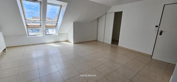 Grand F2 avec stationnement privatif