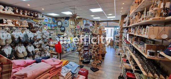 Fonds De Commerce - 54 m²