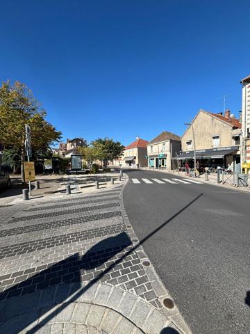 Local commercial situé en plein centre ville