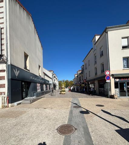 Local commercial situé en plein centre ville
