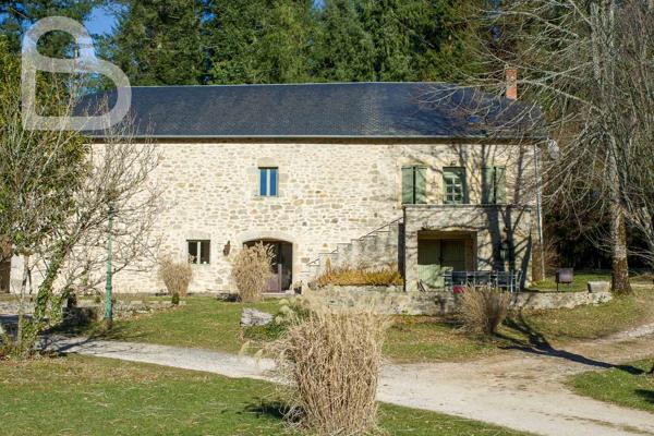 Saint-Céré (46400) Domaine de caractère rénové – gîtes, piscine, étang, chevaux