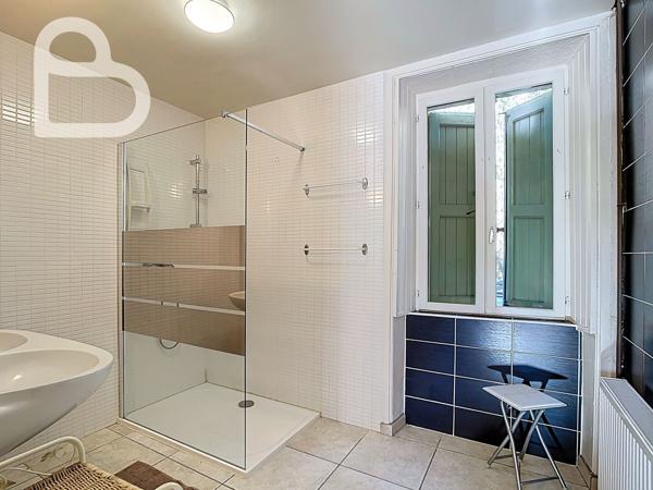 Saint-Céré (46400) Domaine de caractère rénové – gîtes, piscine, étang, chevaux