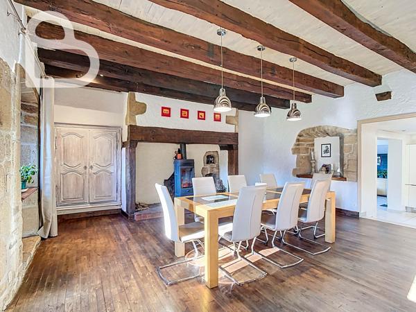 Saint-Céré (46400) Domaine de caractère rénové – gîtes, piscine, étang, chevaux