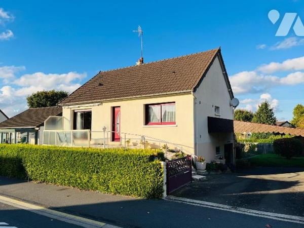 A vendre sur la commune d'Avranches, dans un quartier recherché, une maison de plain-pied sur s...
