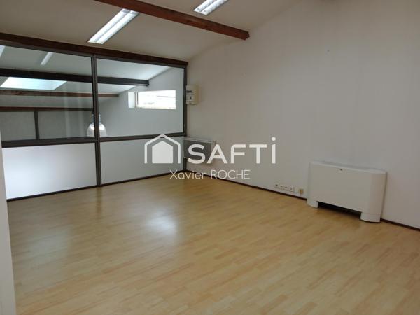 Bureaux de 160m² en plein centre de Langoiran !