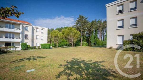 Appartement F2 à vendre  2 pièces - 47,88 m 2   ROYAN  - 17