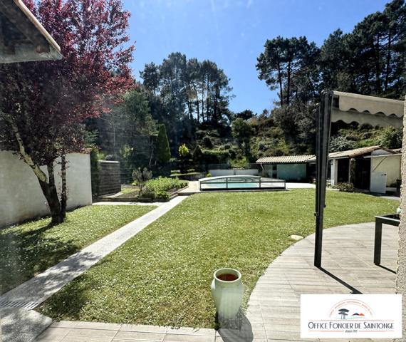 Maison Traditionnelle vue sur dune et forêt
