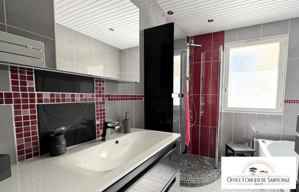 Maison Traditionnelle vue sur dune et forêt