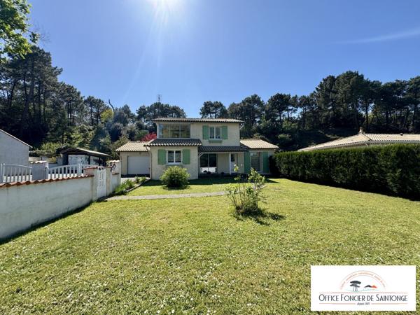 Maison Traditionnelle vue sur dune et forêt