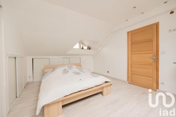 Maison 6 pièces de 128 m² à Donchery (08350)