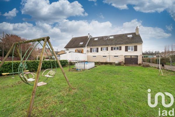 Maison 6 pièces de 128 m² à Donchery (08350)
