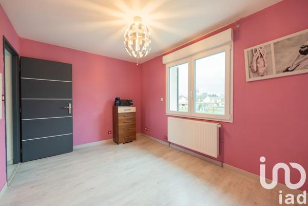 Maison 6 pièces de 128 m² à Donchery (08350)