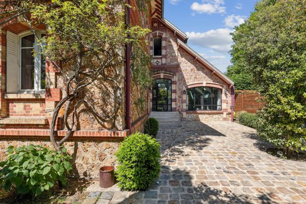 Vente Maison de luxe Vaucresson 8 Pièces 292 m²