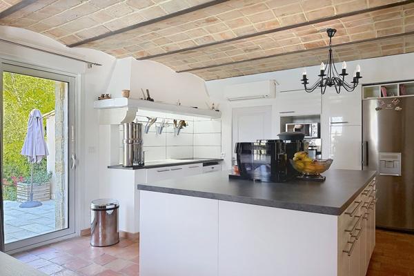 Vente Mas Uzès 13 Pièces 397 m²