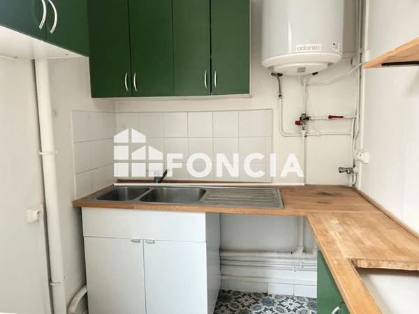 Location Appartement 2 pièces 44.42 m² - 12 RUE CALMELS Paris 75018