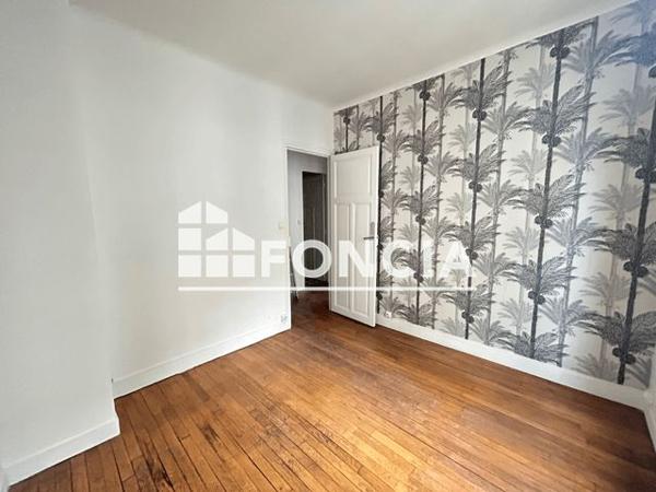 Location Appartement 2 pièces 44.42 m² - 12 RUE CALMELS Paris 75018