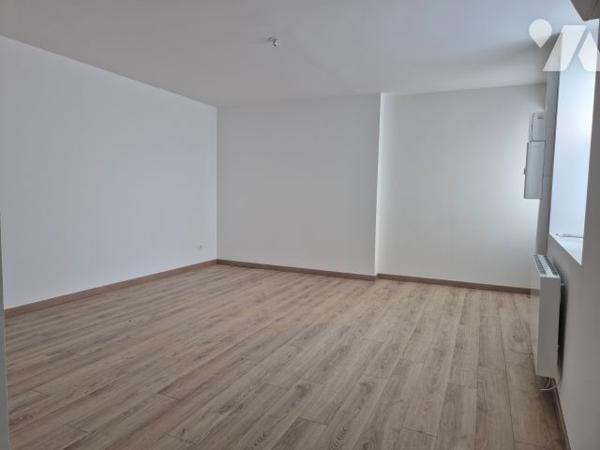 Superbe T3 avec terrasse et 2 places de parking privatives en centre-ville