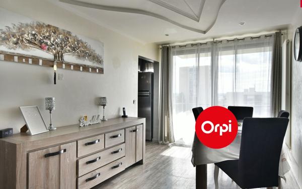 Appartement à vendre    5 pièces • 90,14 m2 Saint-Priest