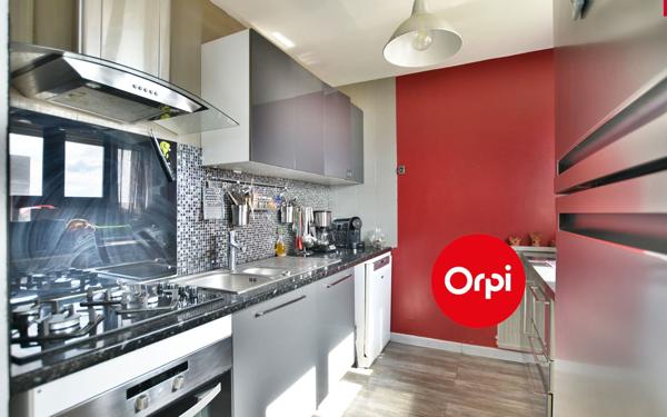 Appartement à vendre    5 pièces • 90,14 m2 Saint-Priest