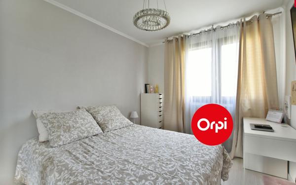 Appartement à vendre    5 pièces • 90,14 m2 Saint-Priest