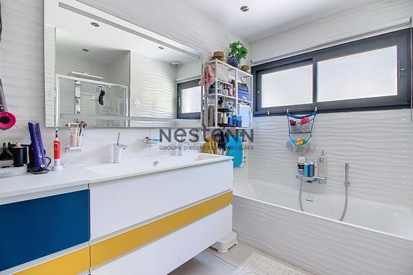 SOMPTUEUSE MAISON CONTEMPORAINE 140 M² T4/5 RECENTE DE 2017