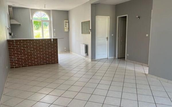 Appartement à louer    3 pièces •  Ressons-sur-Matz