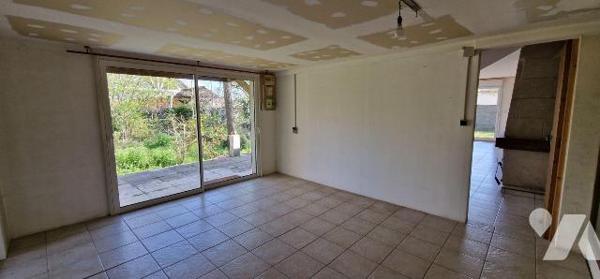 Maison à vendre à Sainte-Radegonde (79100) en Deux-Sèvres (79)

Cette maison de plain-pied, s...