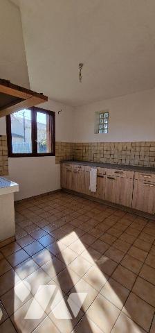 Maison à vendre à Sainte-Radegonde (79100) en Deux-Sèvres (79)

Cette maison de plain-pied, s...