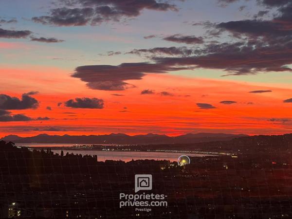 NICE MONT BORON Vue mer exceptionnelle, Appartement 3 pièces avec jardin