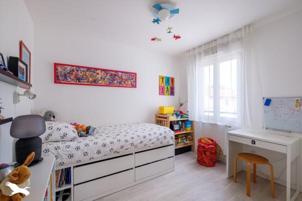 Maison à vendre 405 000 € Bron 5 p 111,5 m² DPE C