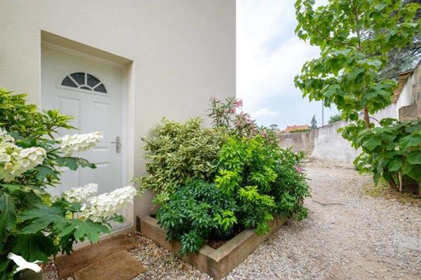 Maison à vendre 405 000 € Bron 5 p 111,5 m² DPE C
